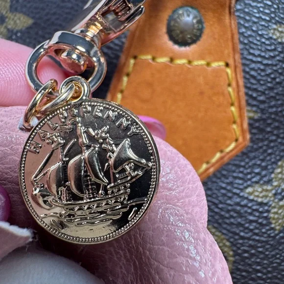 Pink Rose Flower Bag Charm Keychain PU (Vegan) Leather Gold Tone Hardware - Picture 4 of 6